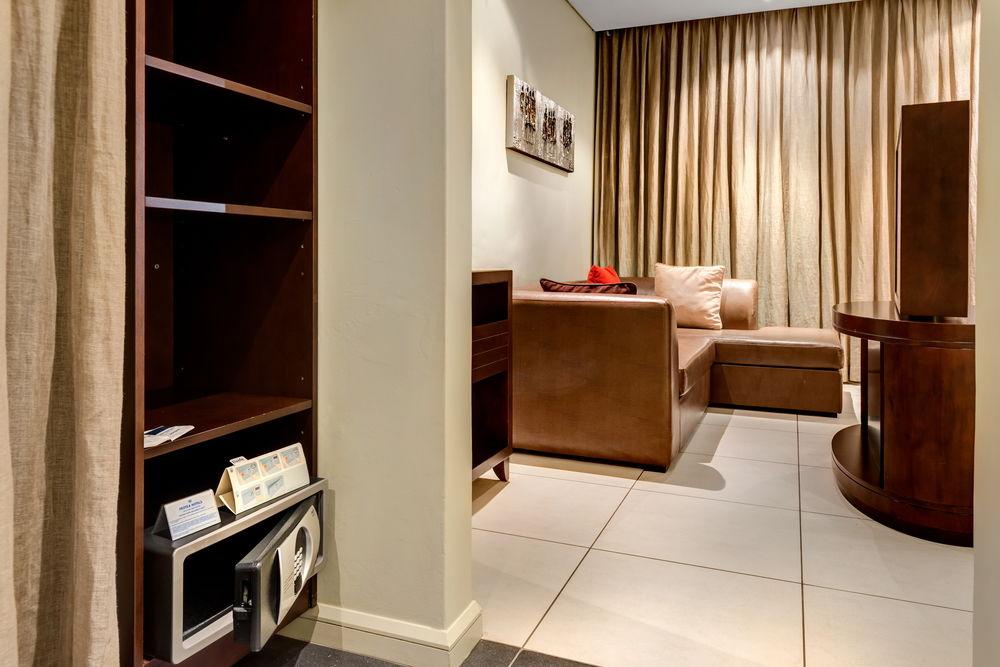 Protea Hotel By Marriott Transit O.R. Tambo Airport Kempton Park Zewnętrze zdjęcie