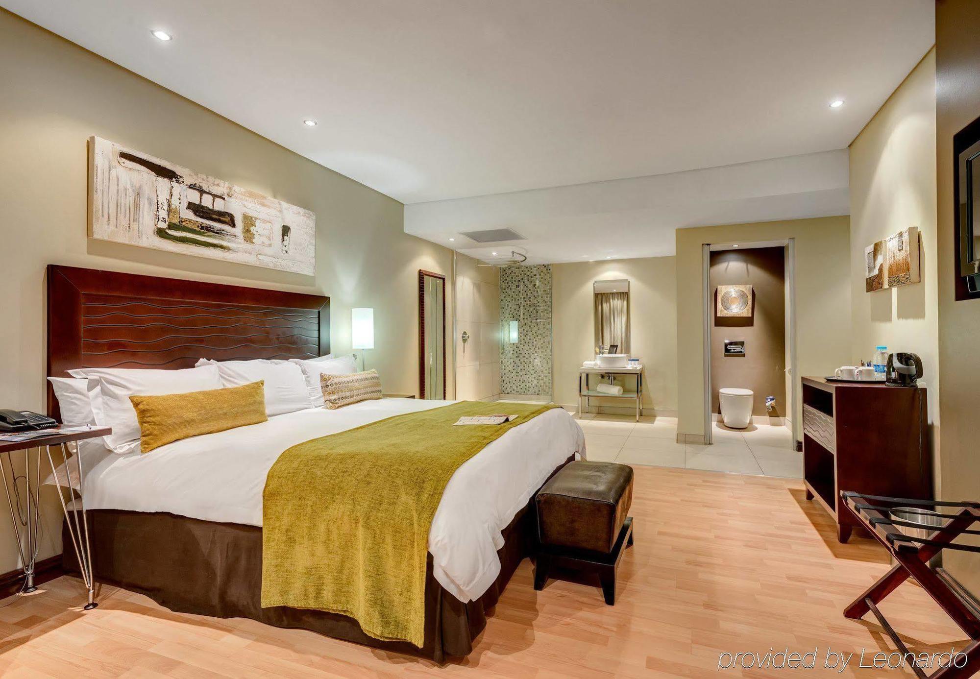 Protea Hotel By Marriott Transit O.R. Tambo Airport Kempton Park Zewnętrze zdjęcie