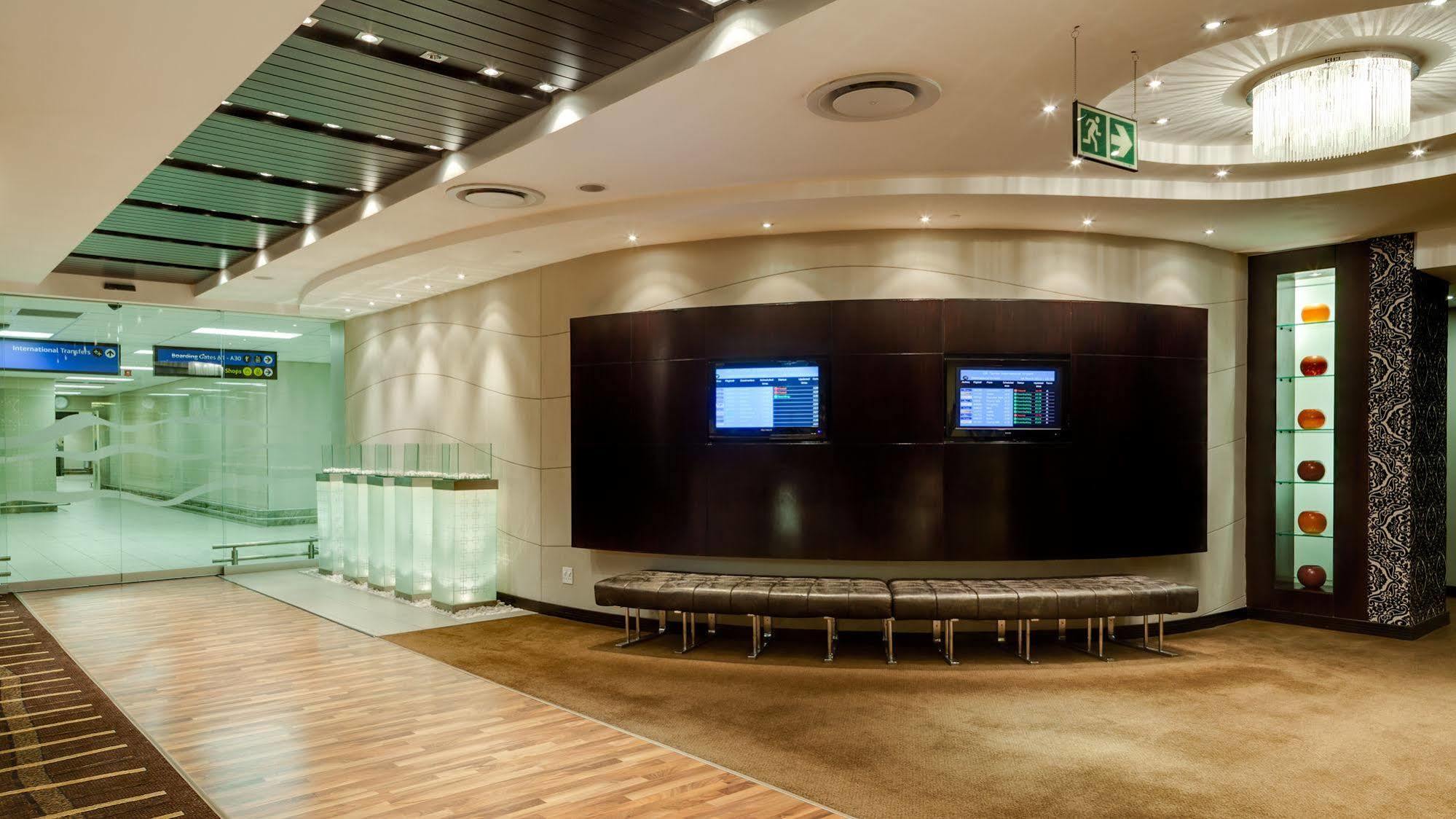 Protea Hotel By Marriott Transit O.R. Tambo Airport Kempton Park Zewnętrze zdjęcie