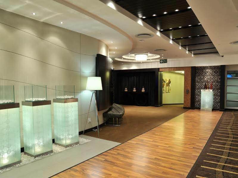 Protea Hotel By Marriott Transit O.R. Tambo Airport Kempton Park Zewnętrze zdjęcie